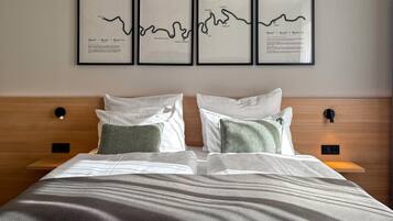 1 bedroom, desk, free WiFi, bed sheets