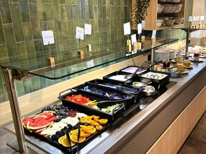 Frukostbuffé varje dag mot avgift