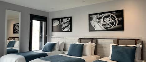 Standard Triple Room | Desk, free WiFi, bed sheets