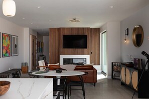 TV, fireplace, stereo, offices