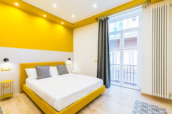 Iron/ironing board, cots/infant beds, free WiFi, bed sheets - Colonna Apartments by Wonderful Italy (Naples)