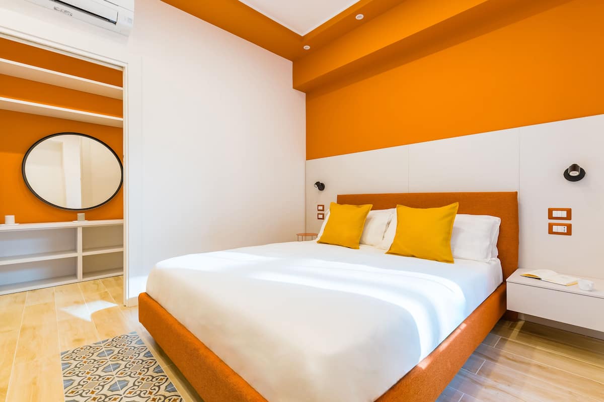 City Apartment | 2 bedrooms, iron/ironing board, cots/infant beds, free WiFi