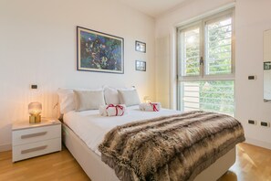1 quarto, Wi-Fi de cortesia, roupa de cama