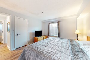 Decoración personalizada, muebles diferentes y ropa de cama 
