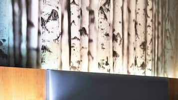 Premium bedding, in-room safe, desk, blackout drapes