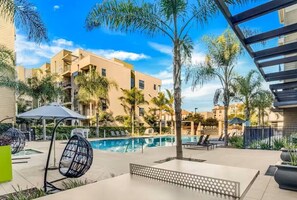 Outdoor pool - San Diego Stay, Pool, Gym, Near Zoo, Petco Park & SeaWorld (San Diego)