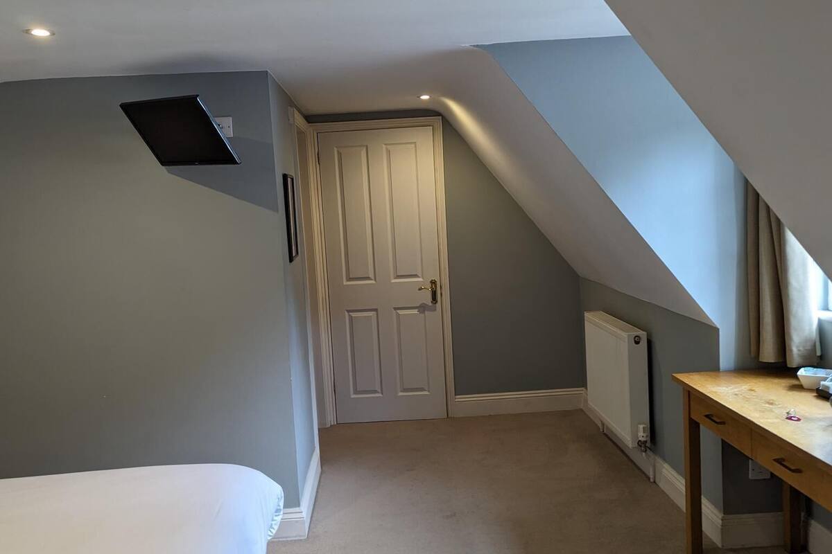 Traditional Suite, Ensuite | Iron/ironing board (on request), WiFi (free)