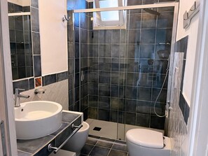 Bathroom - Porpora   Apartment with sea view located inside the Residence le Ruve Bianche with swimming pool and private beach (Vibonati)