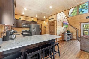 Fridge, microwave, oven, stovetop - Private Indoor Pool*Hot Tub*Fireplace*Easy Access (Pigeon Forge)
