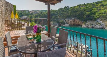 Holiday house BELLA MARE with stunning sea view 50m from the beach in Vrbnik on Krk island