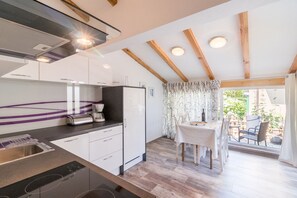 Fridge, oven, dishwasher, coffee/tea maker - Lovely apartment DESIREE in Rovinj (Rovinj)