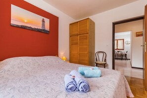 2 makuuhuonetta, Wi-Fi, vuodevaatteet