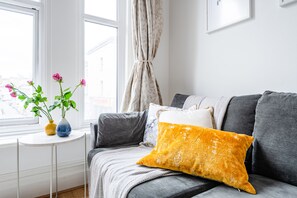 Apartment | Living area | 45-inch Smart TV with digital channels - The Chelsea flat by City Apartments UK (London)