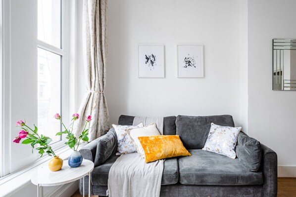 Apartment | Living area | 45-inch Smart TV with digital channels