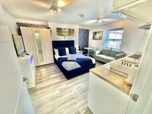 1 多间卧室、熨斗/熨衣板、免费 WiFi、床单