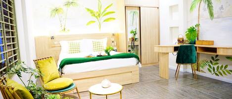 2 bedrooms, desk, iron/ironing board, WiFi