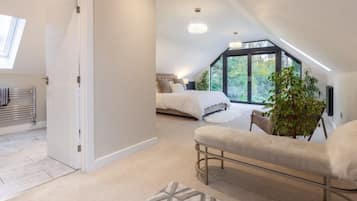 6 chambres, fer et planche Ă repasser, Wi-Fi, draps fournis