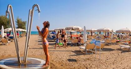 Villaggio A Mare terraced house Ville N8 for 8 persons