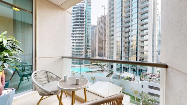 Property grounds - Iris Blue - Neat One Bedroom (Dubai Marina)