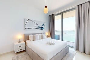 1 dormitorio, tabla de planchar con plancha, wifi y ropa de cama