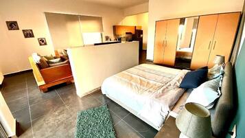 1 bedroom, iron/ironing board, free WiFi, bed sheets