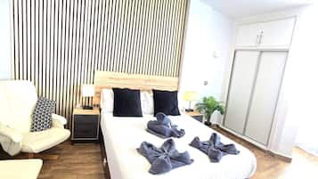 1 slaapkamer, een strijkplank/strijkijzer, gratis wifi, beddengoed