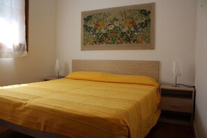 1 quarto, Wi-Fi de cortesia, roupa de cama