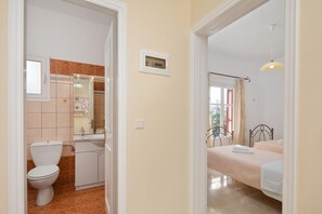 3 Schlafzimmer, Bügeleisen/Bügelbrett, Reisekinderbett, kostenloses WLAN