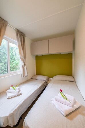 3 bedrooms, WiFi (free)