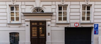 City Castle Apartments Free Parking