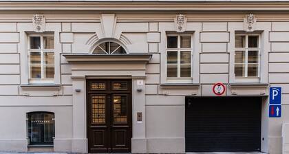 City Castle Apartments Free Parking