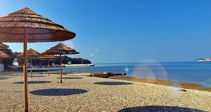 Lanterna Sunny Resort Apartment Seaside