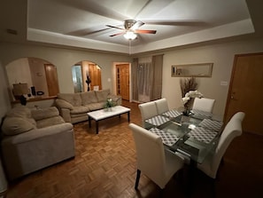 55-inch TV with cable channels - McAllen Majesty 4BR w Pool and Comfort (McAllen)