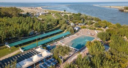 Vacation village Oasi Mobilehome Space for 4 people