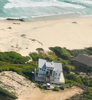 Beach - Best views from beautiful home in undiscovered hamlet with lots of nature! (Oyster Bay)