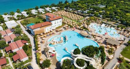 Vacation resort Piani di Clodia two-room bungalow Bilo Amore for 4 persons