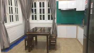 Vila Keluarga | Dapur pribadi | Peralatan masak/sendok-piring