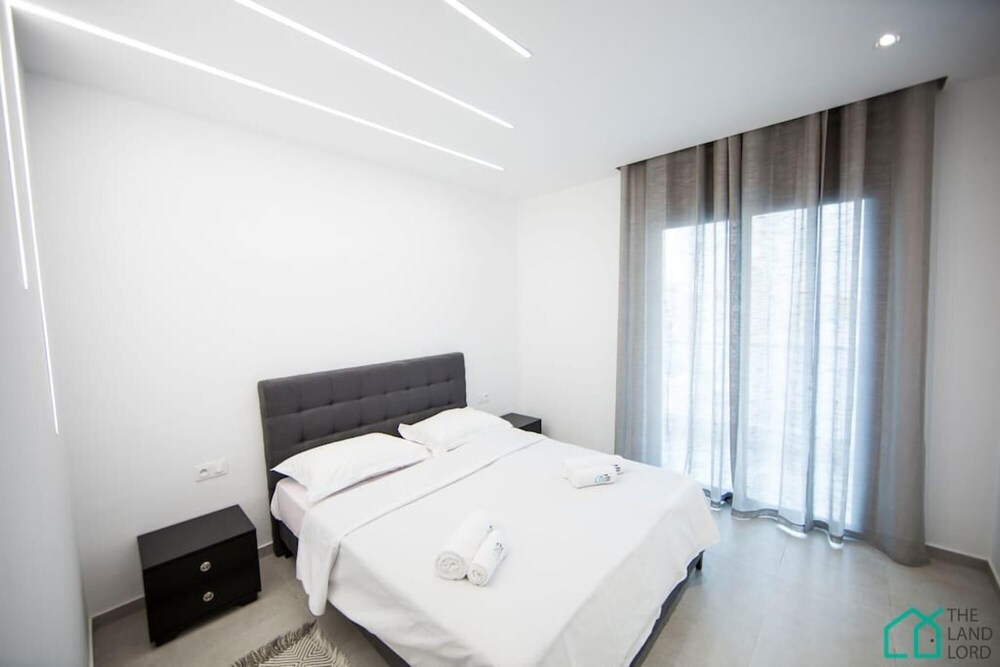 Sunset 202 Luxury with gym club in Lac 1 Tunis Vrbo