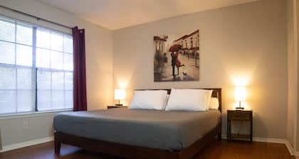 Cozy and Spacious Denton Getaway