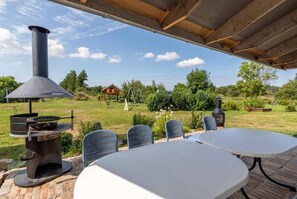 Outdoor dining - Neu! Haus "steuerbord" Herrlicher Landschaftsblick Mein Fleckchen Rügen! (Neuenkirchen)