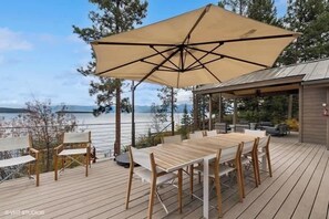 Outdoor dining - Wild Flower Cove (Rollins)