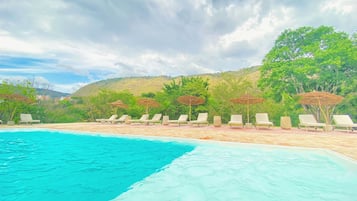 บริเวณภายนอก