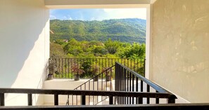 الإطلالة من المنشأة