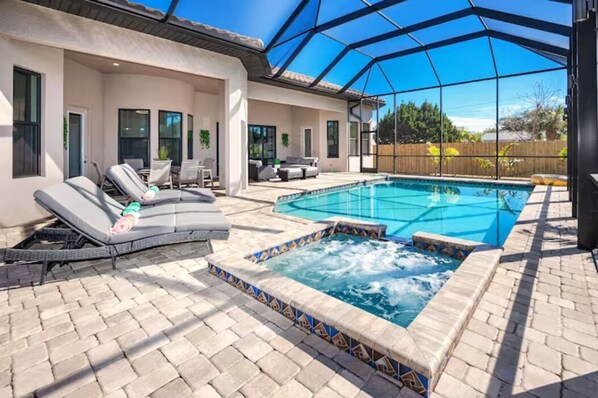 Pool - Venice 3 bedroom contemporary home with pool/spa and close to beautiful beaches (Venice)