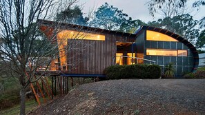 Exterior - Kuca Hepburn - a one bedroom sanctuary (Hepburn)