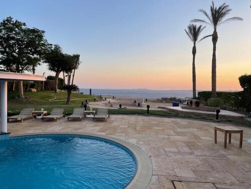 Breathtaking location with pool & garden