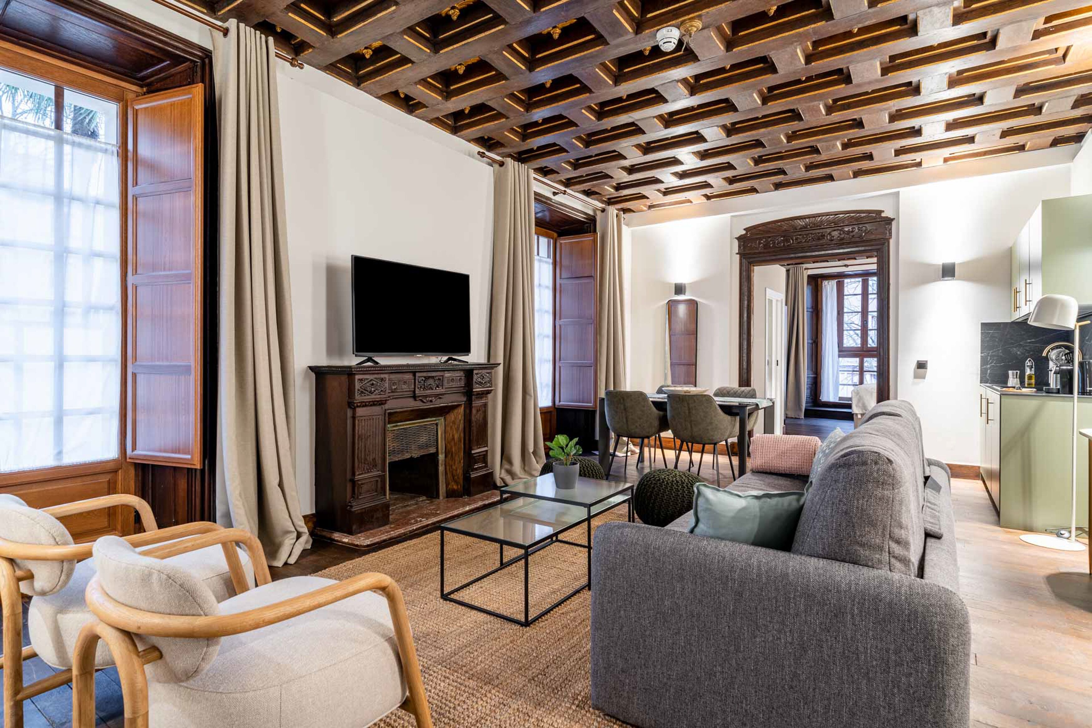 One-Bedroom Apartment with terrace | Individuelt design, individuel indretning, skrivebord