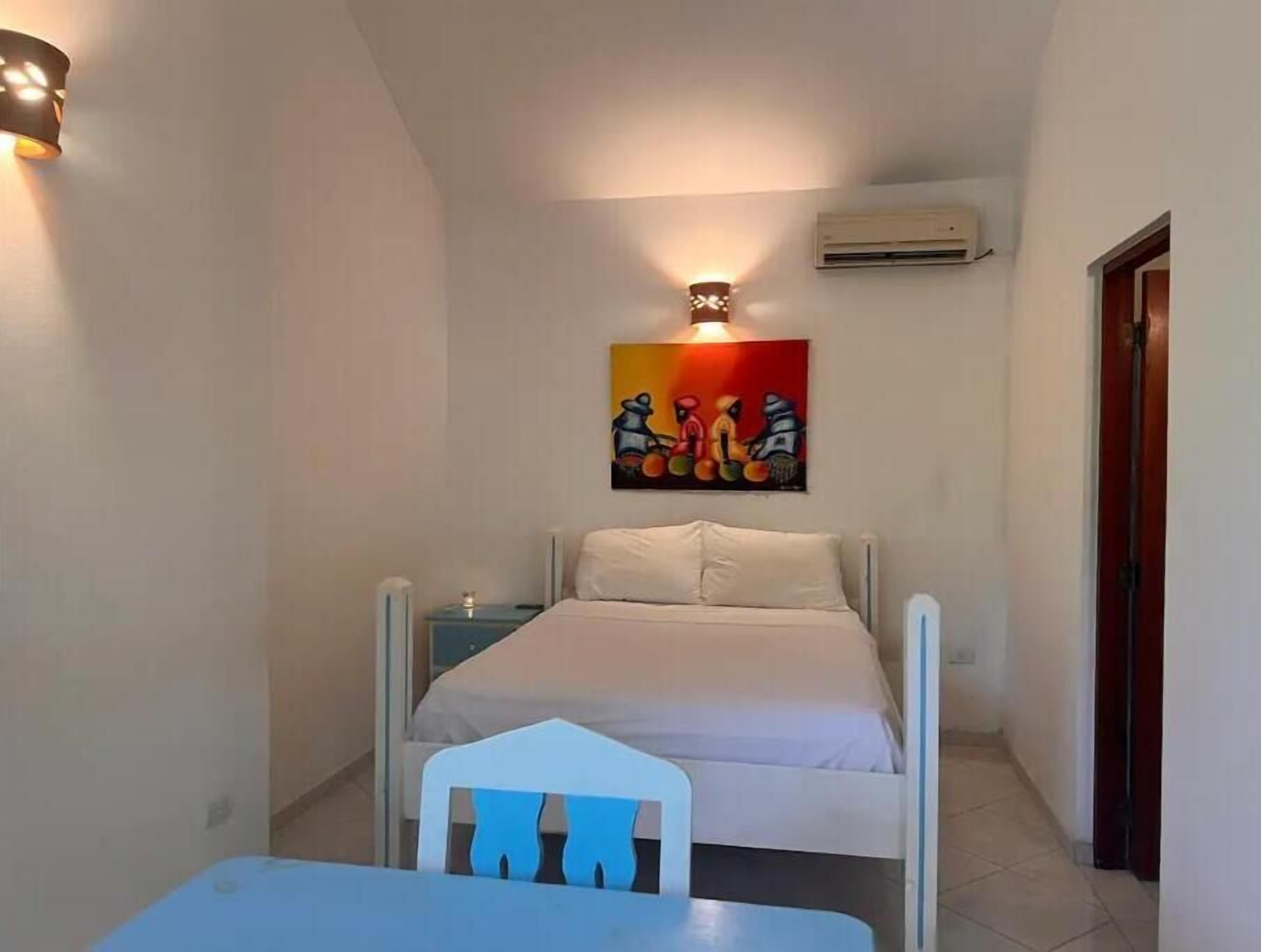 4 bedrooms, WiFi, bed sheets