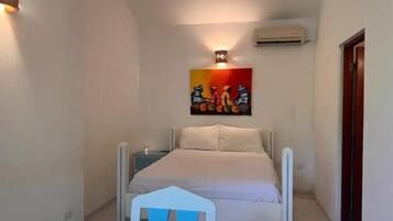 4 bedrooms, WiFi, bed sheets