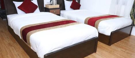 1 bedroom, bed sheets